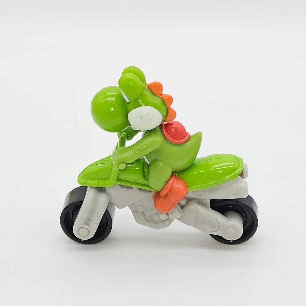 Nintendo Mario Kart Yoshi Motorcycle Toy Unisex OS Green 2022 Happy Meal Figure